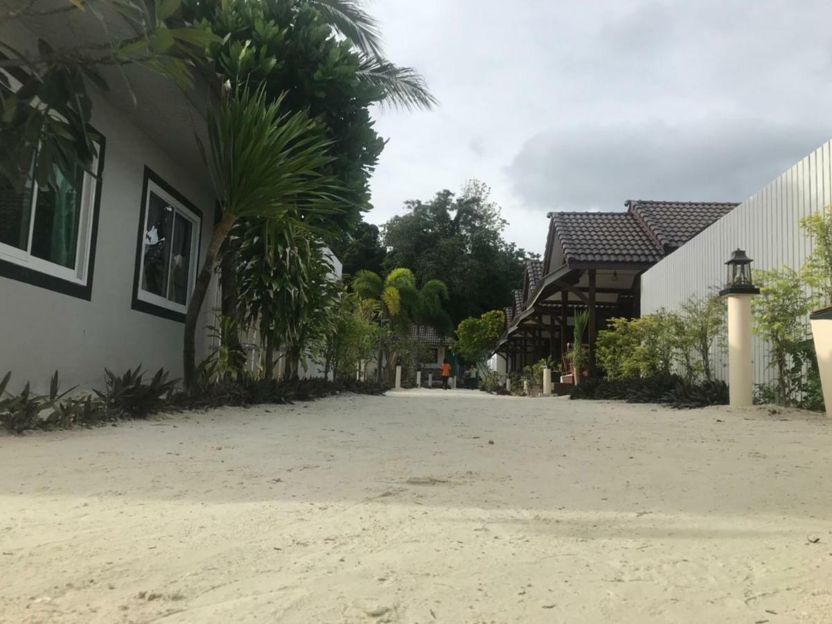 Zodiac Beach Resort リペ島 エクステリア 写真